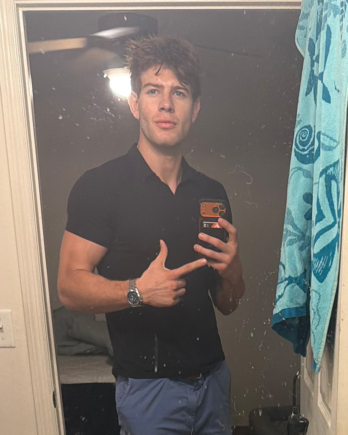 Doctor Warns Of The Risks After “Looksmaxxer” Films Himself Using A Maxilla Expander Doctor Warns Of The Risks After “Looksmaxxer” Films Himself Using A Maxilla Expander