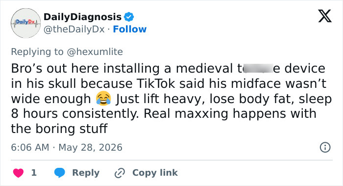 Doctor Warns Of The Risks After “Looksmaxxer” Films Himself Using A Maxilla Expander Doctor Warns Of The Risks After “Looksmaxxer” Films Himself Using A Maxilla Expander