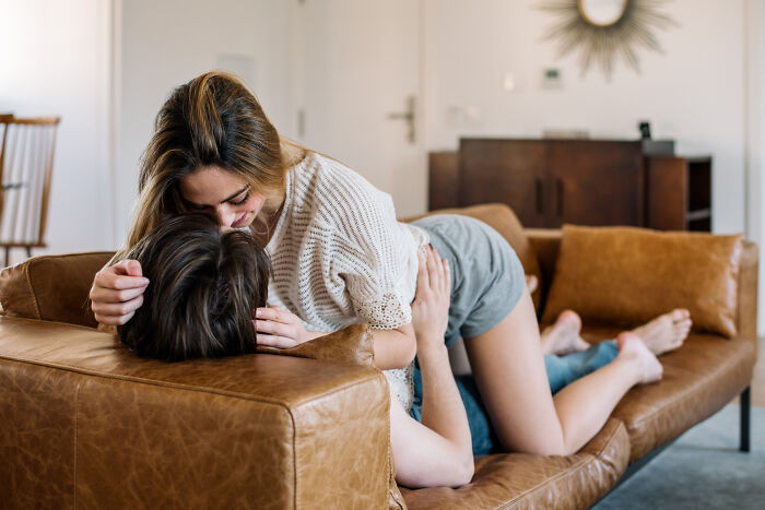 33 Scary Stories About People Finding Out The Sinister Things That Their “Nice” Friend Did 33 Scary Stories About People Finding Out The Sinister Things That Their “Nice” Friend Did