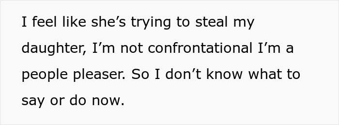 Half-Sister Claims Newborn Baby As Her Own, Actual Mom Responds By Cutting Contact Half-Sister Claims Newborn Baby As Her Own, Actual Mom Responds By Cutting Contact