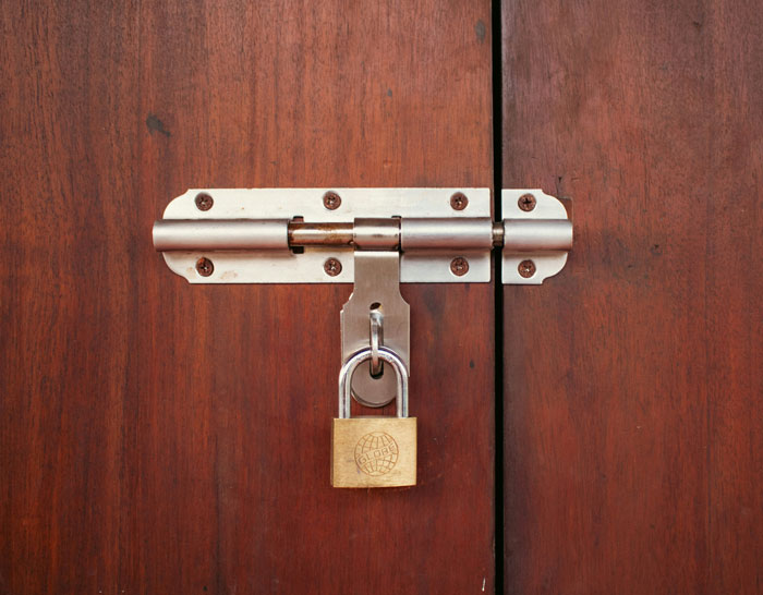 Man Reveals The Disturbing Reason His Girlfriend Keeps A Locked Padlock On Her Spare Bedroom Man Reveals The Disturbing Reason His Girlfriend Keeps A Locked Padlock On Her Spare Bedroom