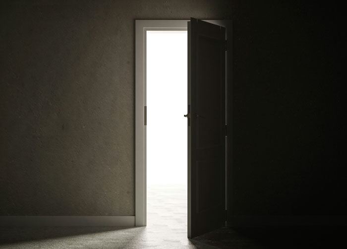 Man Reveals The Disturbing Reason His Girlfriend Keeps A Locked Padlock On Her Spare Bedroom Man Reveals The Disturbing Reason His Girlfriend Keeps A Locked Padlock On Her Spare Bedroom