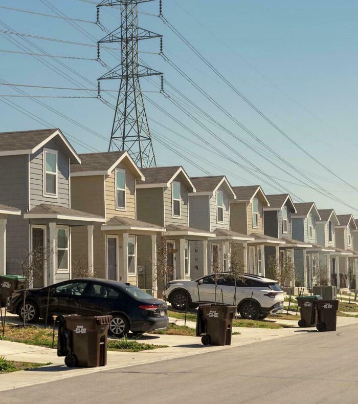 64 Scary Photos That Prove We’re Currently Living In An Urban Hell