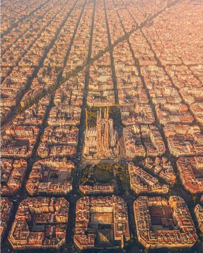 64 Scary Photos That Prove We’re Currently Living In An Urban Hell