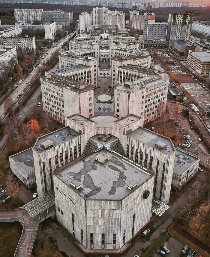 64 Scary Photos That Prove We’re Currently Living In An Urban Hell