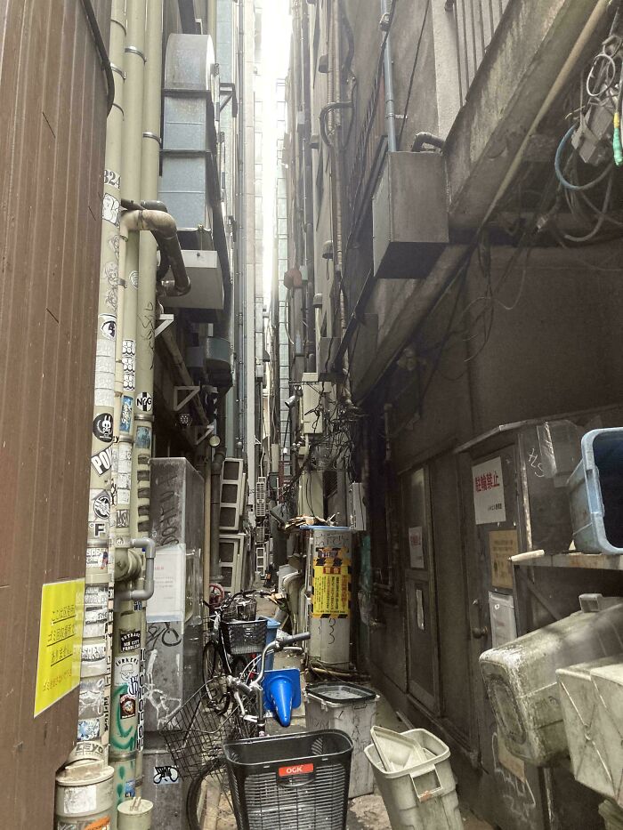 64 Scary Photos That Prove We’re Currently Living In An Urban Hell
