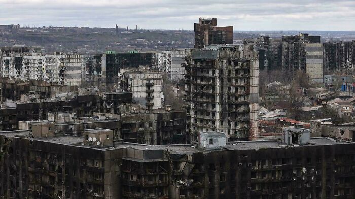 64 Scary Photos That Prove We’re Currently Living In An Urban Hell