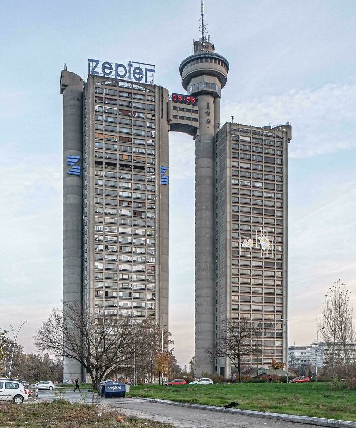 64 Scary Photos That Prove We’re Currently Living In An Urban Hell