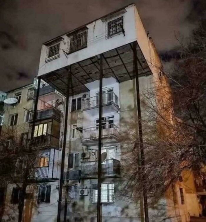 64 Scary Photos That Prove We’re Currently Living In An Urban Hell