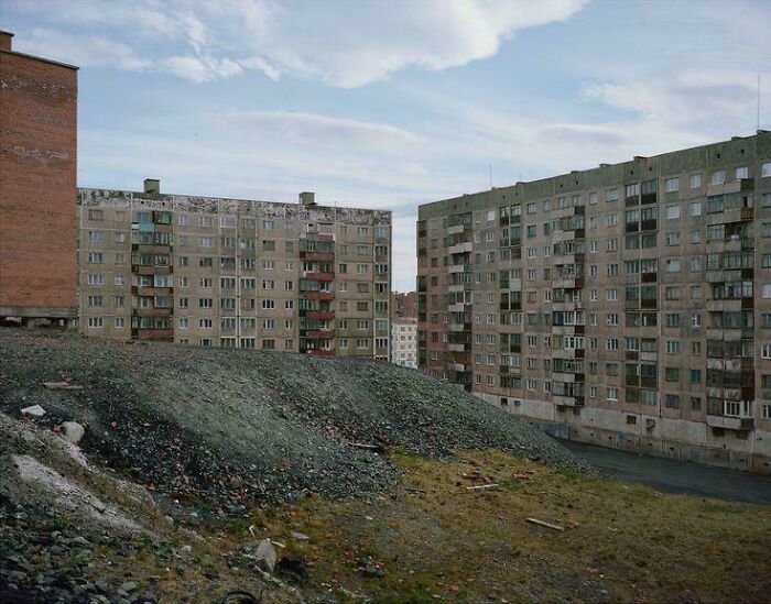 64 Scary Photos That Prove We’re Currently Living In An Urban Hell