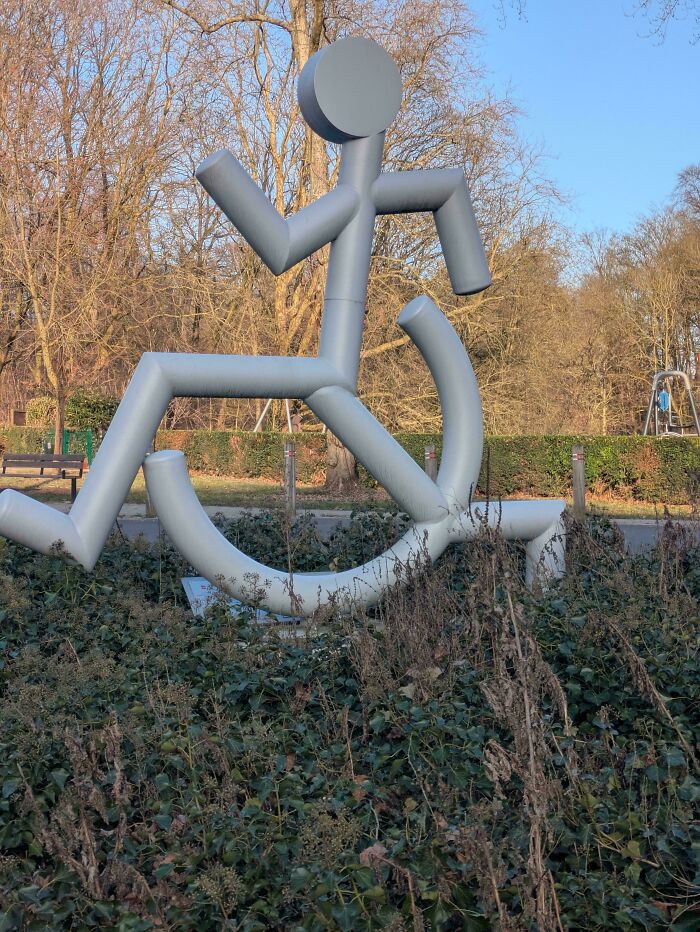 &ldquo;Intrigued And Disgusted By It&rdquo;: 81 Hilariously Awful Design Fails That Should Never Have Been Approved (New Pics)