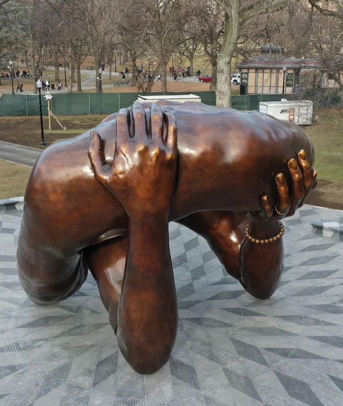 54 Of The Ugliest Monuments From Around The World 54 Of The Ugliest Monuments From Around The World