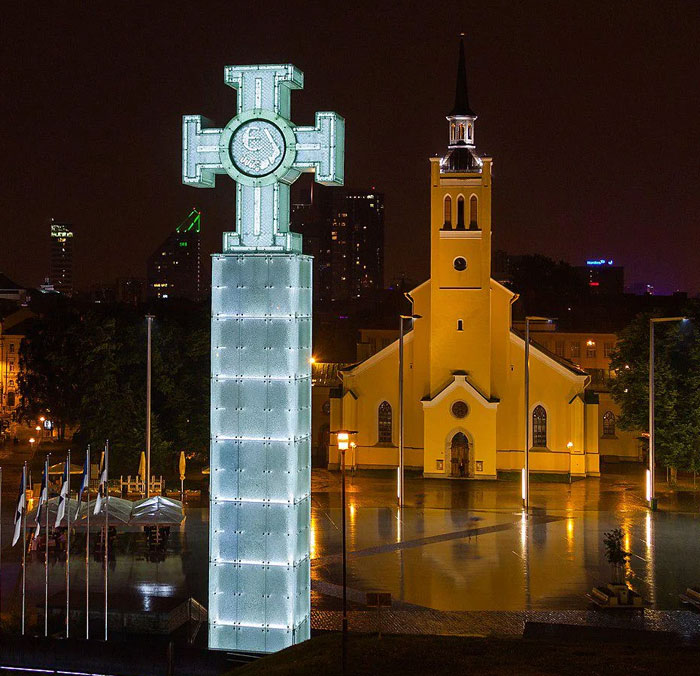 54 Of The Ugliest Monuments From Around The World 54 Of The Ugliest Monuments From Around The World