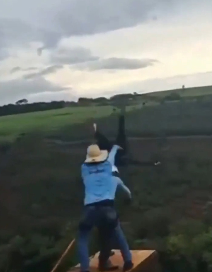 Brazilian Woman Loses Her Life In Rope Jump Disaster After Staff Make Critical Error During Attraction Brazilian Woman Loses Her Life In Rope Jump Disaster After Staff Make Critical Error During Attraction