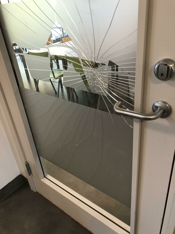 “Never Came Back To School”: 51 Times The Class Clown Took It Too Far And Faced The Consequences “Never Came Back To School”: 51 Times The Class Clown Took It Too Far And Faced The Consequences