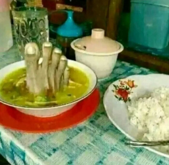 73 Cursed Images That Will Probably Refuse To Leave Your Mind For A While (New Pics) 73 Cursed Images That Will Probably Refuse To Leave Your Mind For A While (New Pics)