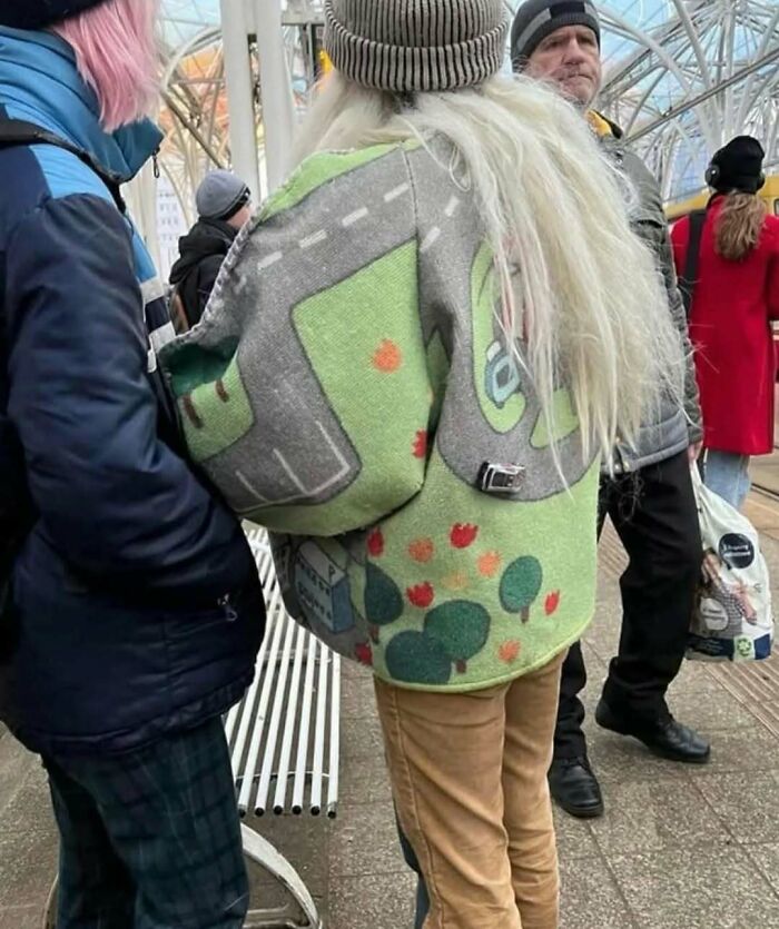 73 Cursed Images That Will Probably Refuse To Leave Your Mind For A While (New Pics) 73 Cursed Images That Will Probably Refuse To Leave Your Mind For A While (New Pics)