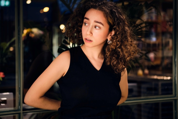 Woman Starts Dating Guy, Realizes He Might Have Been Lying About Being Single: “Stealing Her Boyfriend” Woman Starts Dating Guy, Realizes He Might Have Been Lying About Being Single: “Stealing Her Boyfriend”