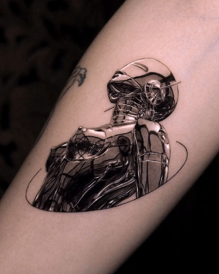 This Tattoo Artist Creates Chrome Tattoos So Real They Look Like Liquid Metal Under The Skin (30 Pics) This Tattoo Artist Creates Chrome Tattoos So Real They Look Like Liquid Metal Under The Skin (30 Pics)