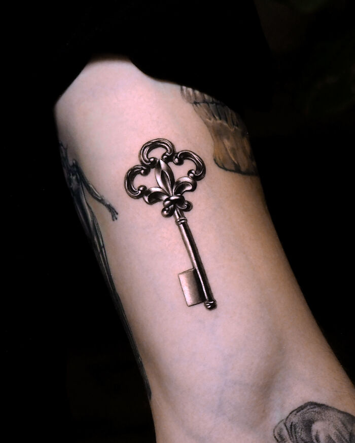 This Tattoo Artist Creates Chrome Tattoos So Real They Look Like Liquid Metal Under The Skin (30 Pics) This Tattoo Artist Creates Chrome Tattoos So Real They Look Like Liquid Metal Under The Skin (30 Pics)