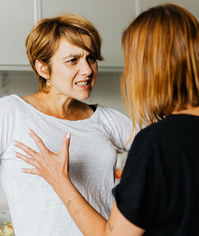 53 People Share The Moment They Realized Their Friend Was Never Really Their Friend 53 People Share The Moment They Realized Their Friend Was Never Really Their Friend