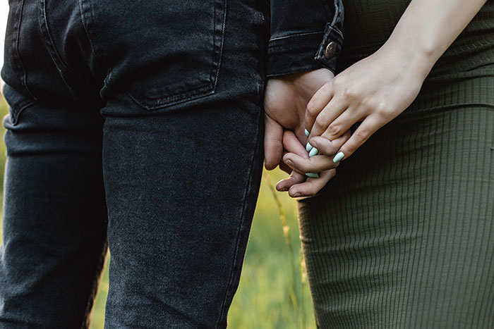 53 People Share The Moment They Realized Their Friend Was Never Really Their Friend 53 People Share The Moment They Realized Their Friend Was Never Really Their Friend