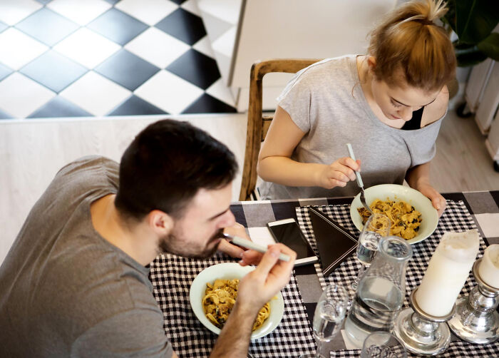 30 Times People Were Disturbed By The People Their Friends Were Dating