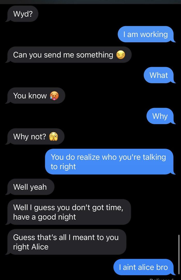 63 Awkward Text Messages That Got Screenshotted For The World To See And Make Fun Of (New Pics) 63 Awkward Text Messages That Got Screenshotted For The World To See And Make Fun Of (New Pics)
