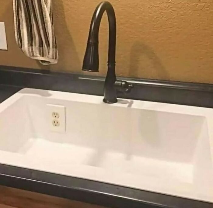91 Cringeworthy Design Fails That Are So Bad And Unbelievable, They’re Funny (New Pics) 91 Cringeworthy Design Fails That Are So Bad And Unbelievable, They’re Funny (New Pics)