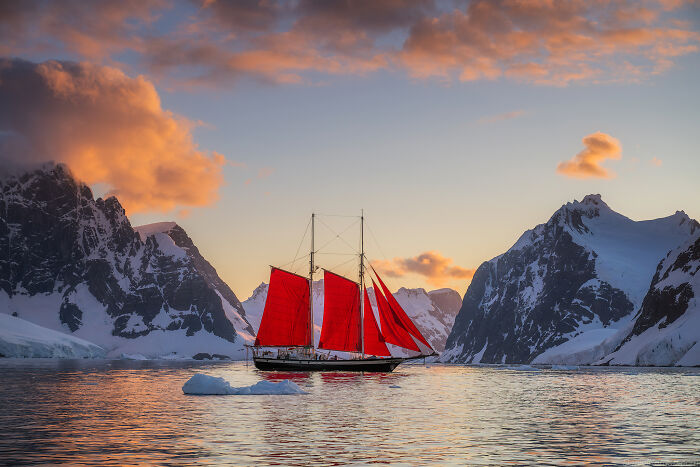 This Photographer Captured Antarctica’s Frozen Landscapes From A Red-Sailed Schooner (42 Pics) This Photographer Captured Antarctica’s Frozen Landscapes From A Red-Sailed Schooner (42 Pics)