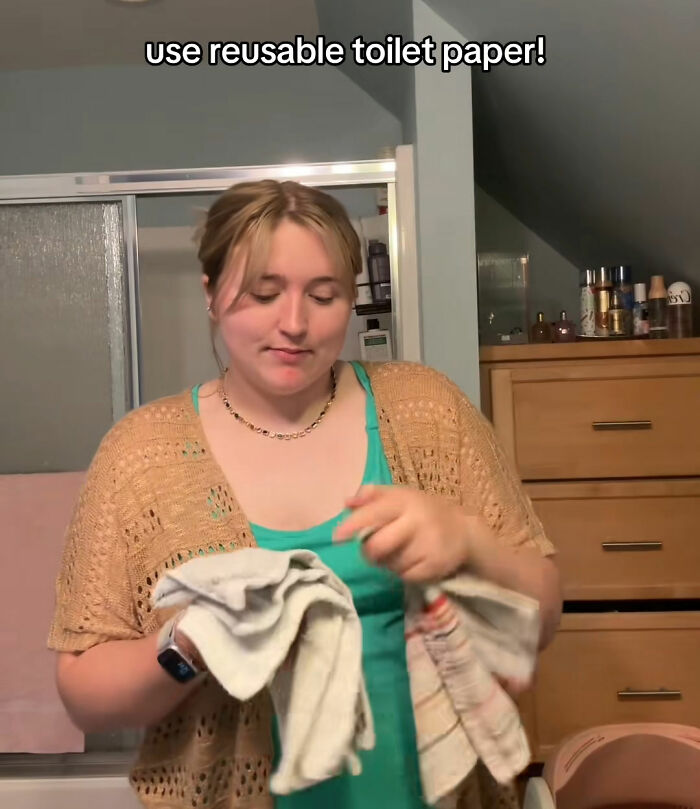 Mom In Low-Income Family Of 6 Shares Money-Saving Hacks, But It Fires Back: “Some Of These Are Dangerous” Mom In Low-Income Family Of 6 Shares Money-Saving Hacks, But It Fires Back: “Some Of These Are Dangerous”