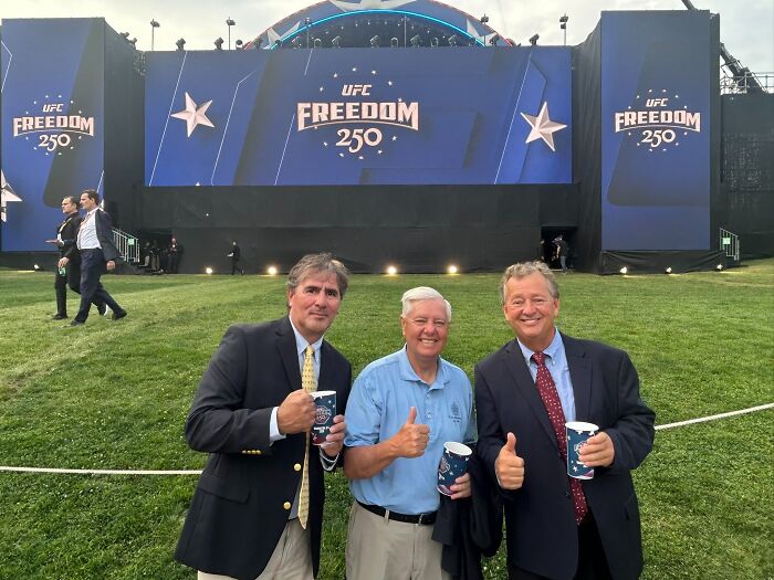 The UFC 250 Fight Was Held On The White House Lawn, Here’s 19 Of The Most Random Celebs Who Attended The UFC 250 Fight Was Held On The White House Lawn, Here’s 19 Of The Most Random Celebs Who Attended