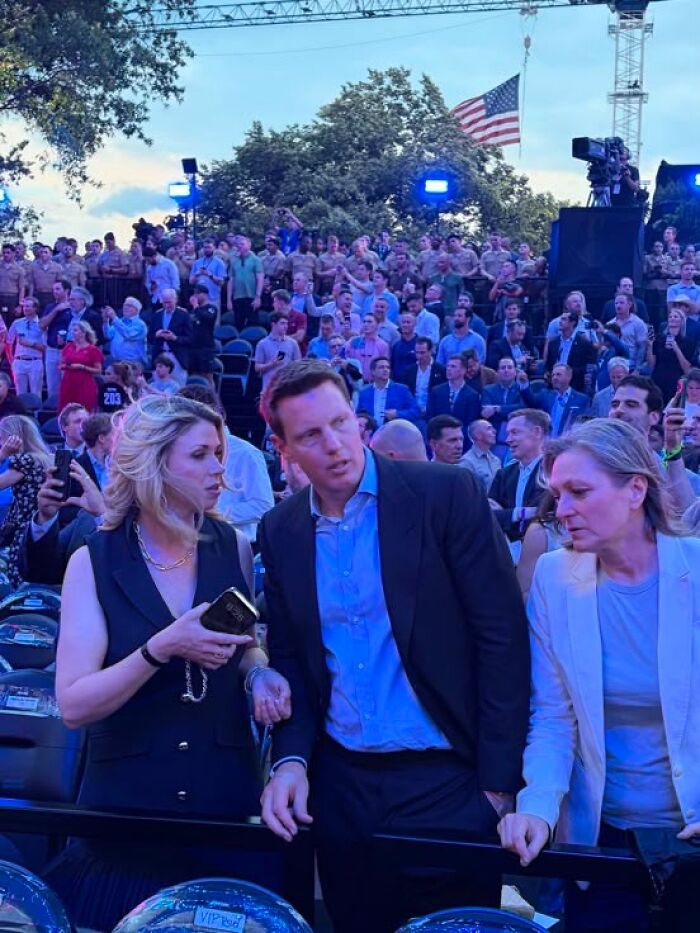 The UFC 250 Fight Was Held On The White House Lawn, Here’s 19 Of The Most Random Celebs Who Attended The UFC 250 Fight Was Held On The White House Lawn, Here’s 19 Of The Most Random Celebs Who Attended