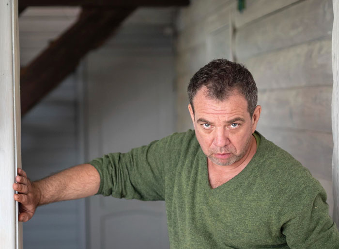 Entitled Neighbor Tries To Report A Homeowner, Gets Caught Breaking The Rules Himself Entitled Neighbor Tries To Report A Homeowner, Gets Caught Breaking The Rules Himself