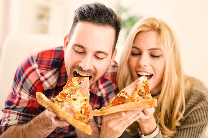 38 Relationships That Derailed Awfully And Turned Into Wild Breakup Stories 38 Relationships That Derailed Awfully And Turned Into Wild Breakup Stories