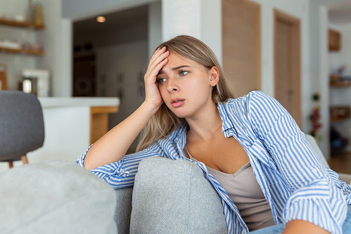 Woman Prioritizes Fiancé’s Wishes For Wedding, Gets Upset When Guests Don’t Share The Excitement Woman Prioritizes Fiancé’s Wishes For Wedding, Gets Upset When Guests Don’t Share The Excitement