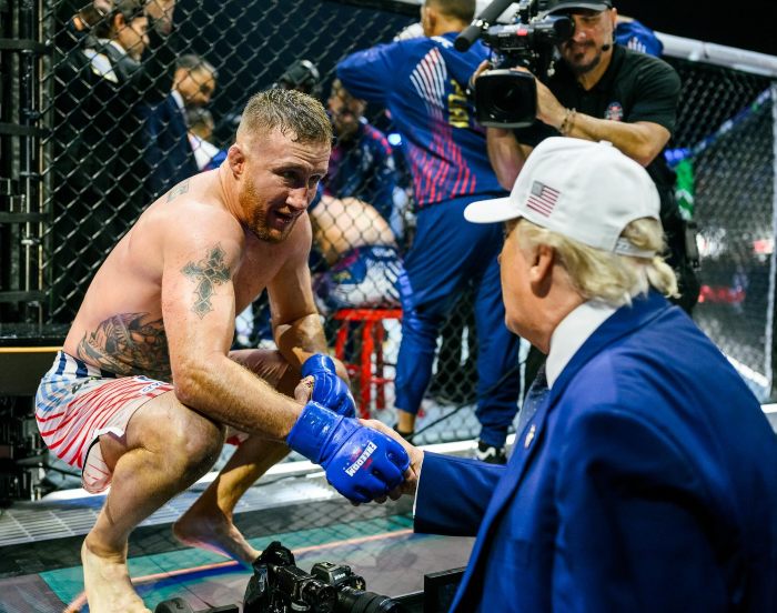 Trump Photo At White House UFC Event Confirms Secret Under President’s Suits People Have Suspected For Years Trump Photo At White House UFC Event Confirms Secret Under President’s Suits People Have Suspected For Years