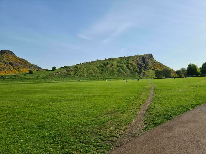 75 “Desire Paths” That Show Human Stubbornness In The Best Way Possible (New Pics) 75 “Desire Paths” That Show Human Stubbornness In The Best Way Possible (New Pics)
