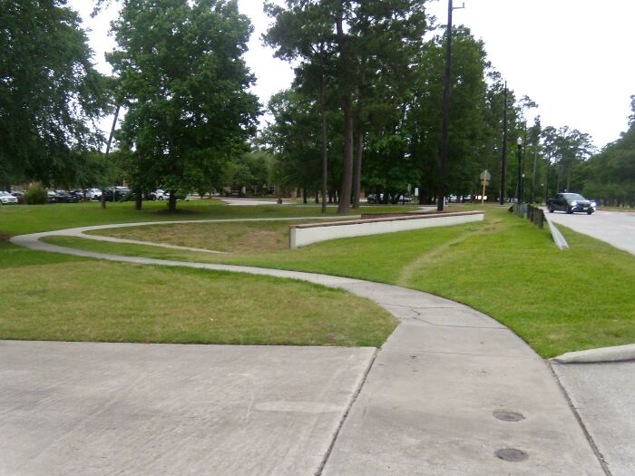 75 “Desire Paths” That Show Human Stubbornness In The Best Way Possible (New Pics) 75 “Desire Paths” That Show Human Stubbornness In The Best Way Possible (New Pics)