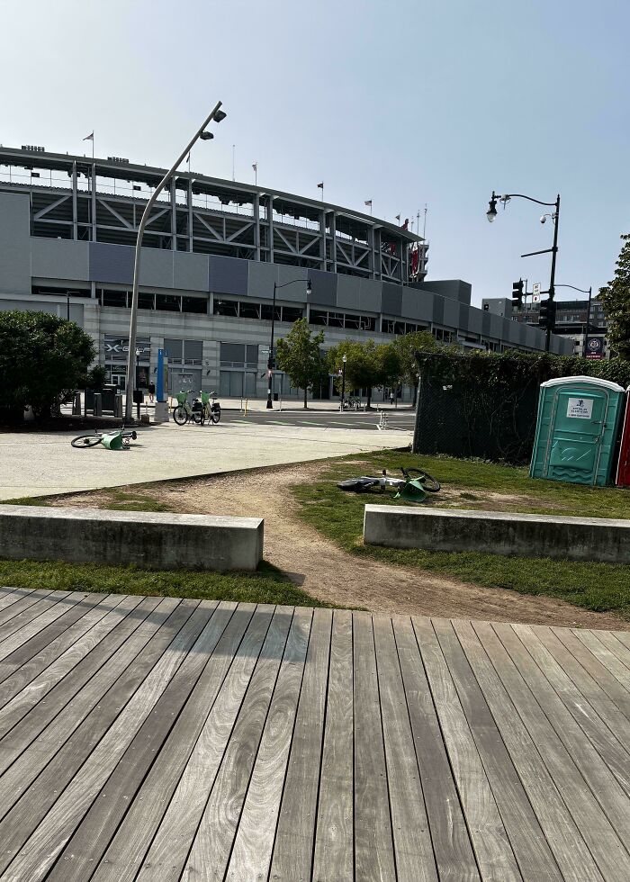 75 “Desire Paths” That Show Human Stubbornness In The Best Way Possible (New Pics) 75 “Desire Paths” That Show Human Stubbornness In The Best Way Possible (New Pics)