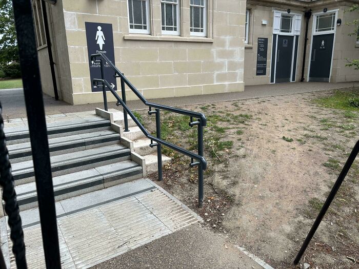 75 “Desire Paths” That Show Human Stubbornness In The Best Way Possible (New Pics) 75 “Desire Paths” That Show Human Stubbornness In The Best Way Possible (New Pics)