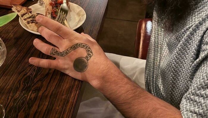 103 Tattoo Fails That Are Impossible To Ignore (New Pics) 103 Tattoo Fails That Are Impossible To Ignore (New Pics)