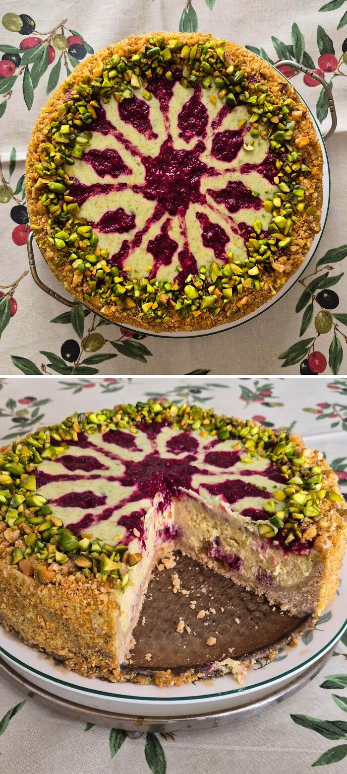 109 Desserts So Beautiful They Barely Look Real (New Pics) 109 Desserts So Beautiful They Barely Look Real (New Pics)