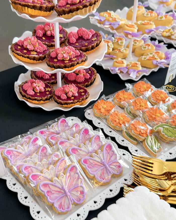 109 Desserts So Beautiful They Barely Look Real (New Pics) 109 Desserts So Beautiful They Barely Look Real (New Pics)