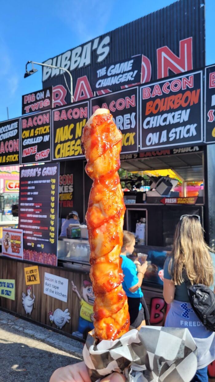 “American Flags. Everywhere”: 79 Things In The US That Left Tourists Baffled “American Flags. Everywhere”: 79 Things In The US That Left Tourists Baffled