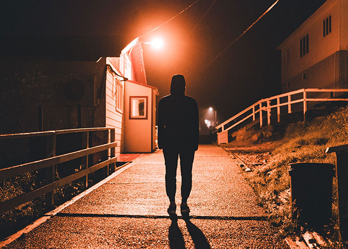 49 Moments People Realized It Was Time To Leave Immediately