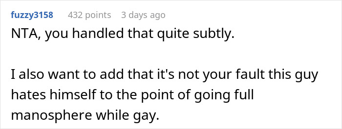 Guy Walks In On Gym Bros Getting Steamy In The Steam Room, They&rsquo;re Furious As He Accidentally Outs Them
