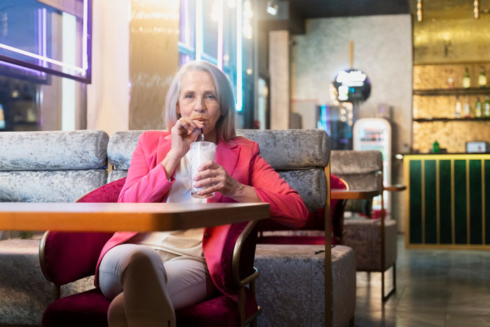 Daughter Goes Out Of Her Way To Plan A Special Mother’s Day, Attention-Seeker Mom Ruins It Anyway Daughter Goes Out Of Her Way To Plan A Special Mother’s Day, Attention-Seeker Mom Ruins It Anyway