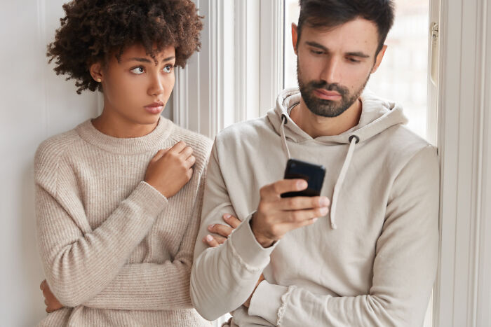 35 Disturbing Things People Learned About Their Friends That Made Them See Them Differently 35 Disturbing Things People Learned About Their Friends That Made Them See Them Differently