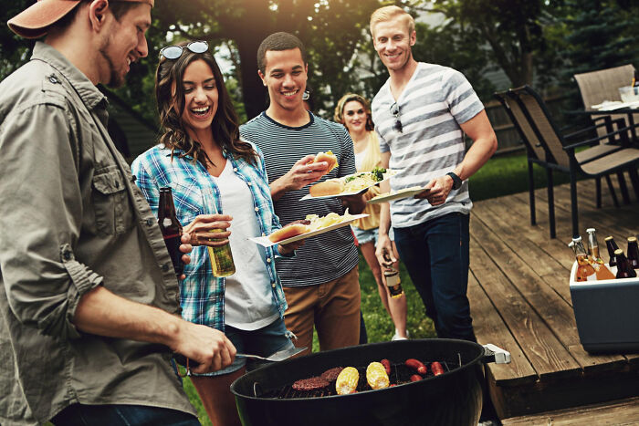 35 Disturbing Things People Learned About Their Friends That Made Them See Them Differently 35 Disturbing Things People Learned About Their Friends That Made Them See Them Differently